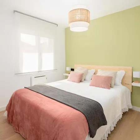 Ana Maria Tranquilo, Ideal Familias *