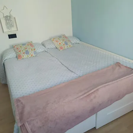 Ana Maria Tranquilo, Ideal Familias Apartment Gijon